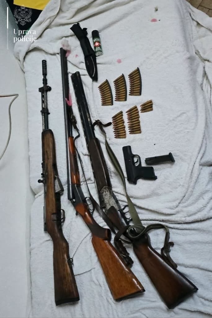 gallery.media[0].alt