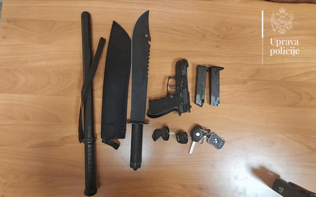 gallery.media[0].alt