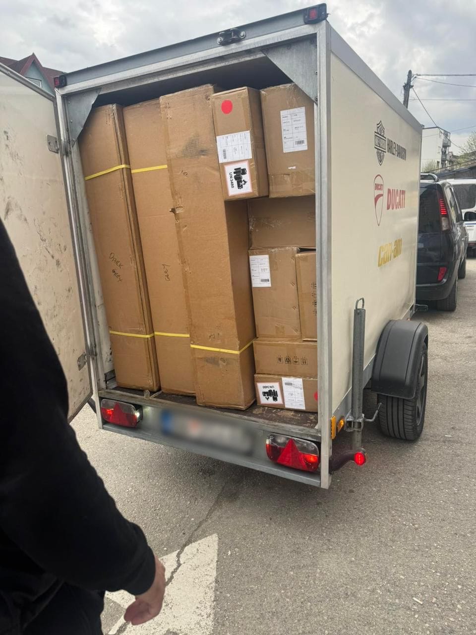 gallery.media[0].alt