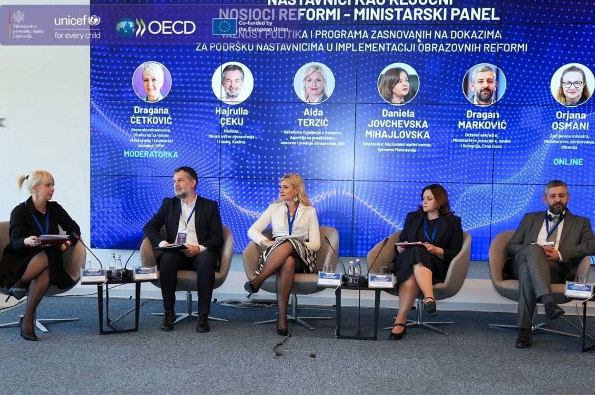 gallery.media[0].alt