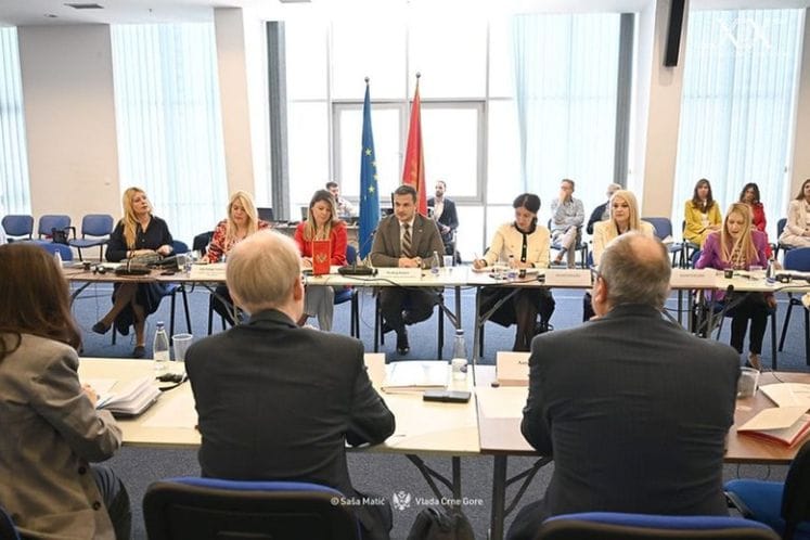 Zenović na Pododboru