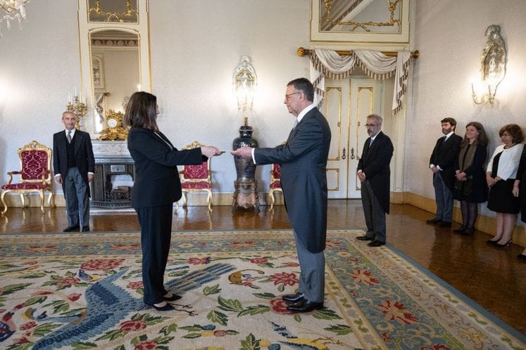Ambasadorka Dubravka Lalović predala akreditivna pisma predsjedniku Republike
Portugal Antoniu Hoseu Seguru