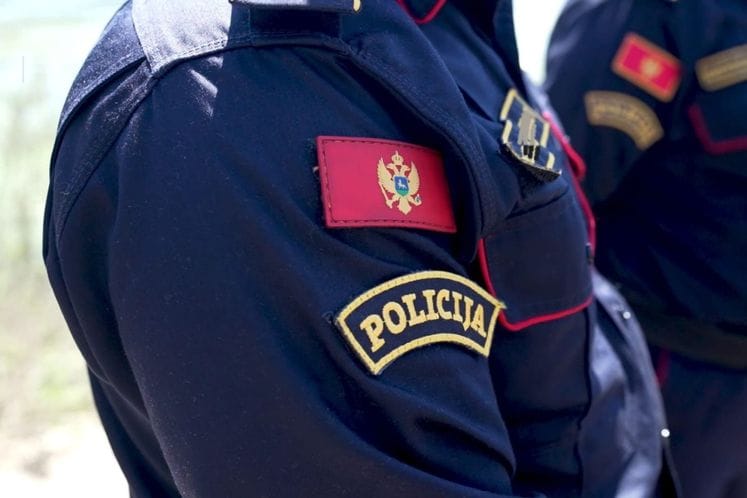пол