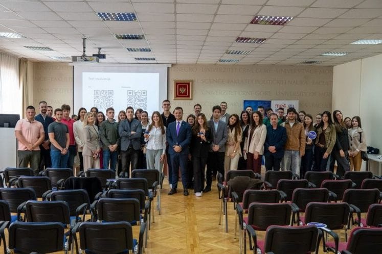 Zenović sa studentima FPN-a