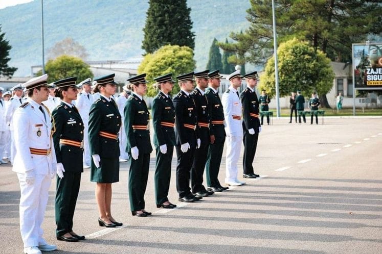 Javni oglas za izbor kadeta za obrazovanje na vojnim akademijama u Republici Grčkoj