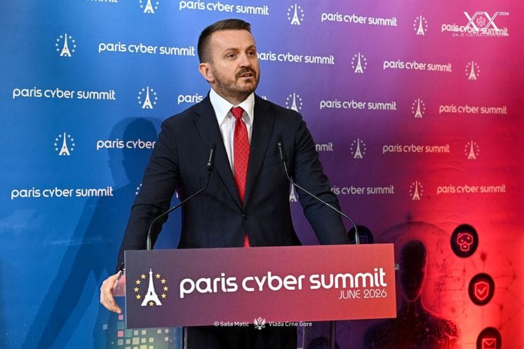 Pariz sajber samit-ministar Dukaj (