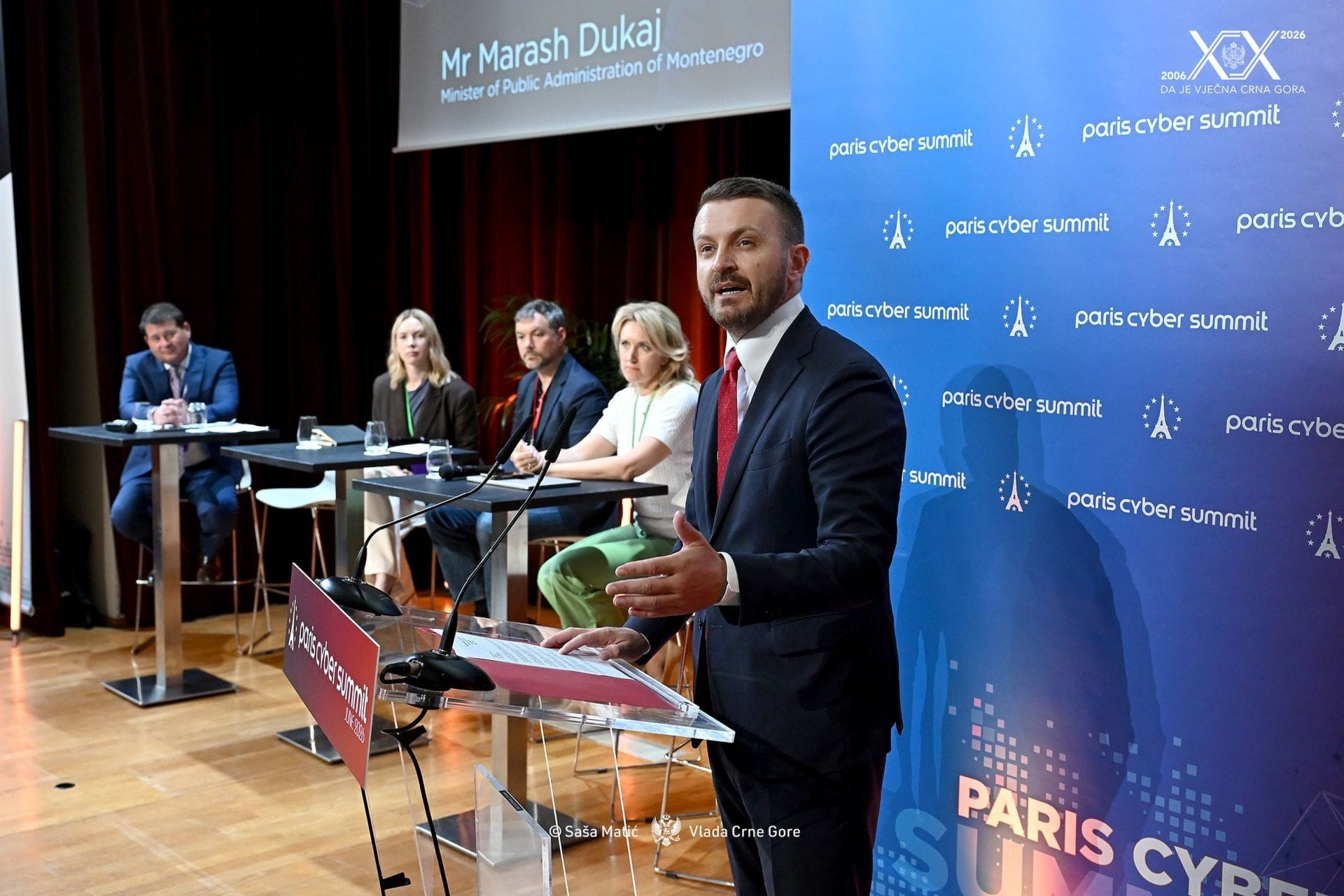 Pariz sajber samit-ministar Dukaj (
