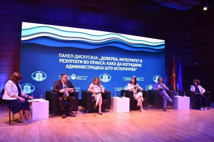Blažić na regionalnom panelu: Digitalna transformacija opština za brže i efikasnije usluge građanima