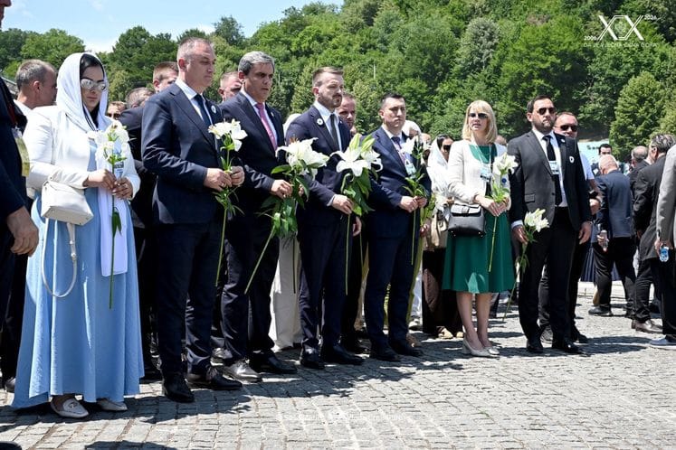 Ибрахимовић предводио делегацију Владе на обиљежавању годишњице  геноцида у Сребреници
