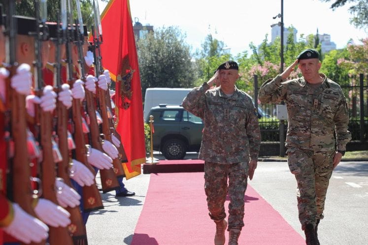 NGŠ bg Miodrag Vuksanović sastao se sa NGŠ Oružanih snaga Rumunije Georgicom Vladom