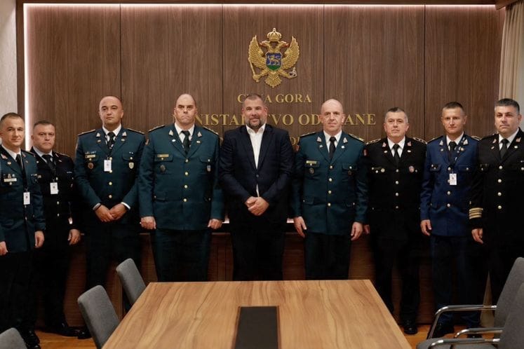 Krapović i Vuksanović upriličili su prijem za oficire Vojske Crne Gore koji su uspješno završili usavršavanja komandno-štabnog i operativno-strategijskog nivoa
