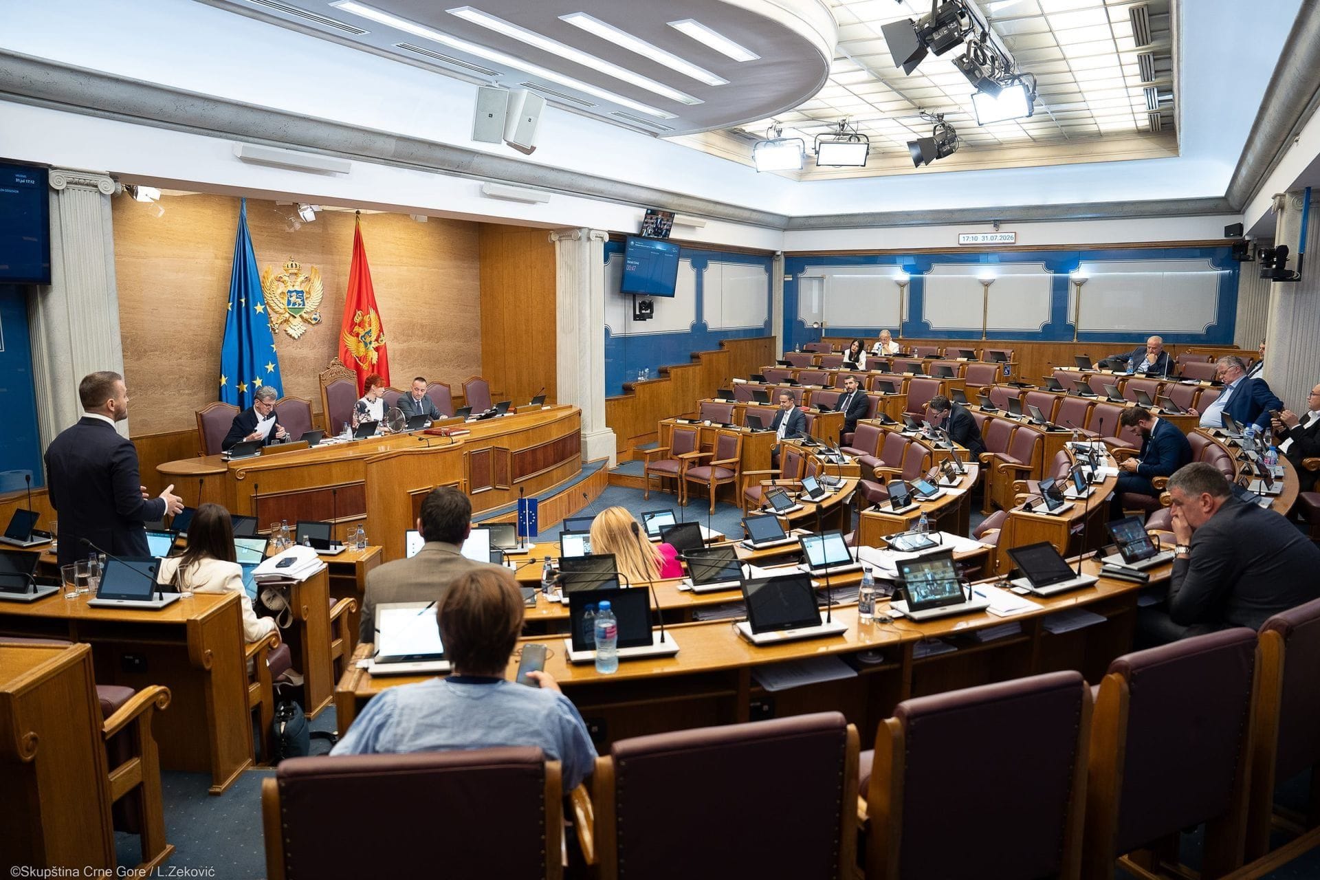 Usvojen Zakon o lokalnim službenicima i namještenicima – profesionalizam ispred politike