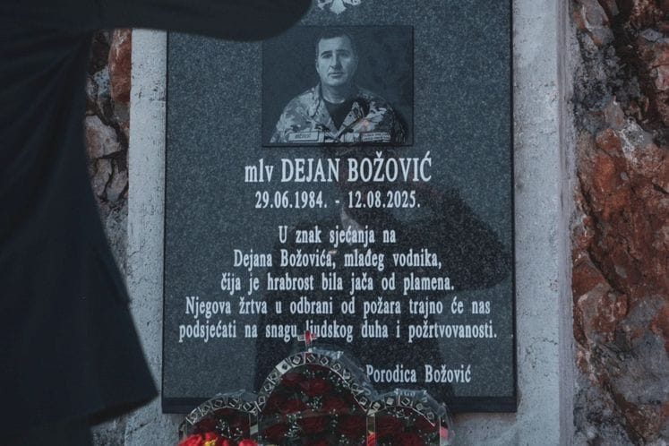 Obilježena godišnjica pogibije mlađeg vodnika Dejana Božovića