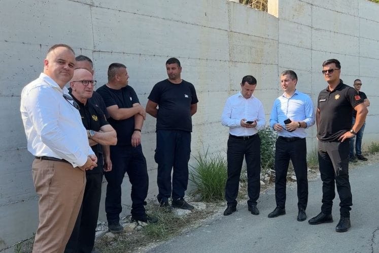 Bečić: Situacija na požarištima jutros stabilnija, sve službe u pripravnosti