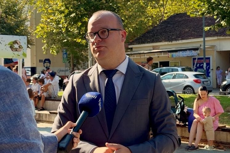 Ministar Ćulafić: Kroz edukaciju djece gradimo odgovorniji odnos prema životnoj sredini