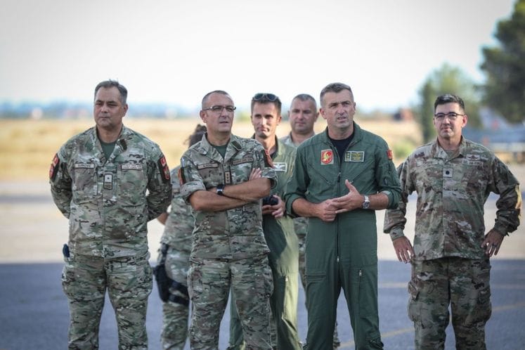 Krapović: Pripadnici VCG i NG Mejna potvrdili sposobnosti za najizazovnije spasilačke scenarije