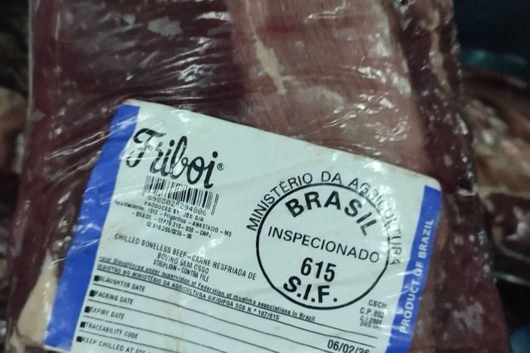 Saopštenje za javnost: Uprava carina spriječila tranzit tri kontejnera mesa sa isteklim rokom upotrebe