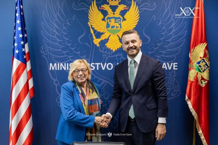 Marash Dukaj - Dženet Mils, guvernerka Mejna (18.09.2026.)
