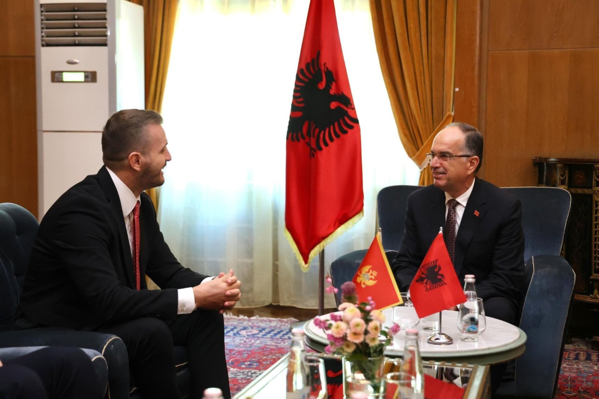 ministar Dukaj i predsjednik Albanije  Begaj