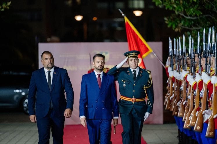 Svečano obilježen Dan Vojske Crne Gore, Krapović: Pravo na odbranu svakome, pravo na nedodirljivost nikome