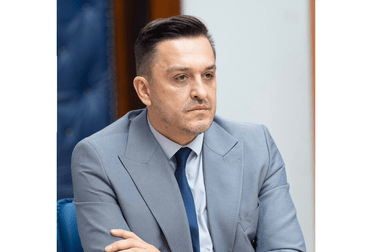 mr Novica Vuković