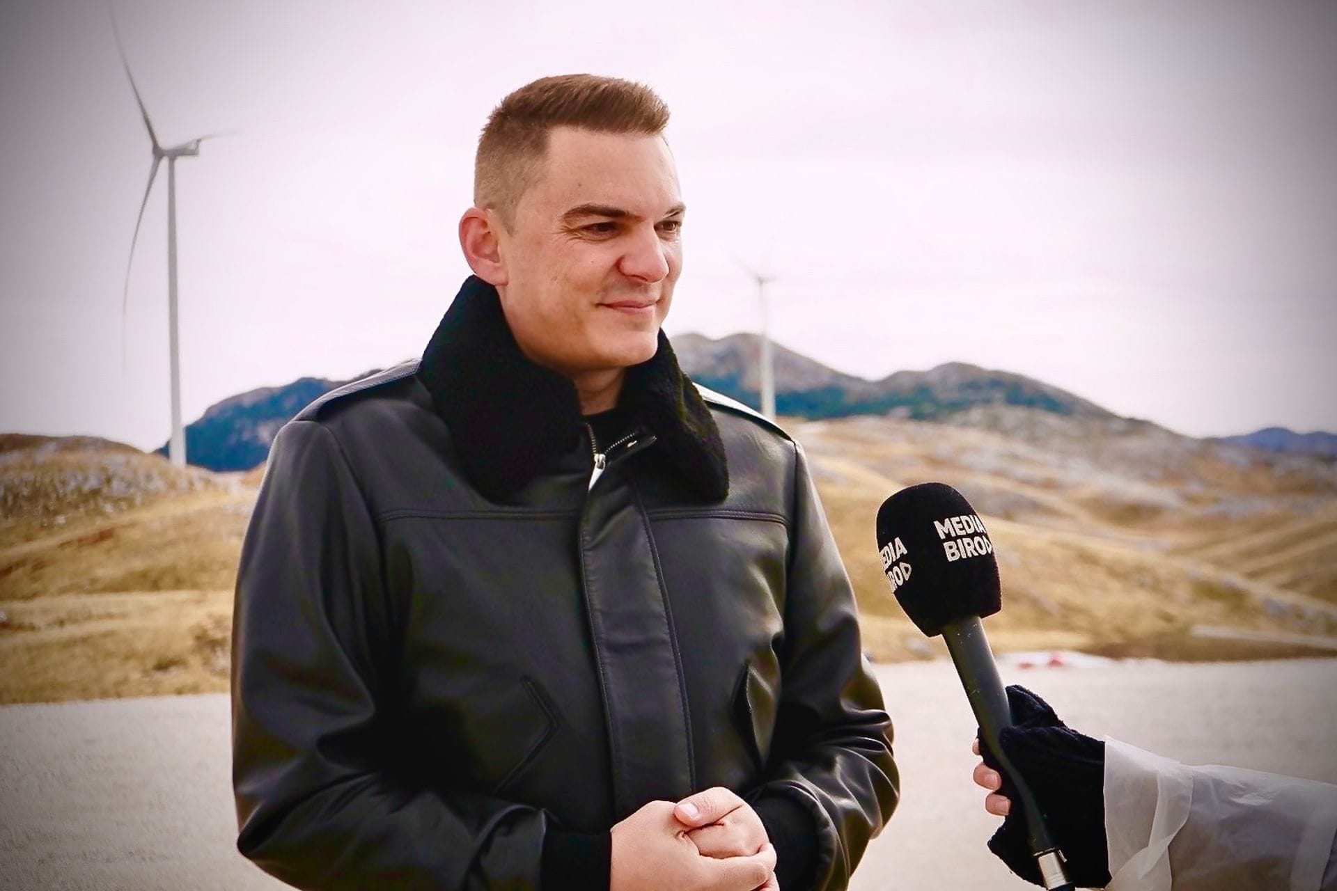 Šahmanović sa učenicima Elektrotehničke škole