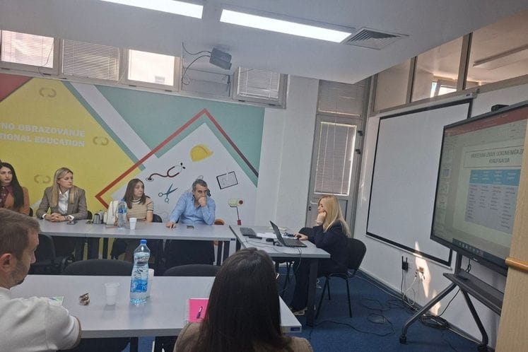 Održana obuka nastavnika koji će učestvovati u izradi revidiranih obrazovnih programa iz sektora Turizam, trgovina i ugostiteljstvo, podsektora Trgovina