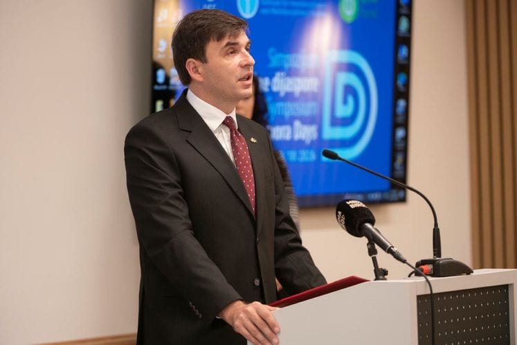 Ministar Azemović na međunarodnom naučnom simpozijumu