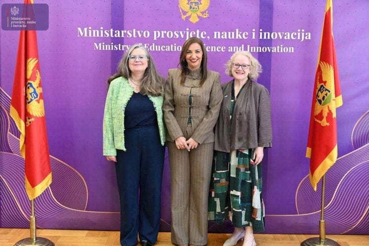 Britanska ambasadorka